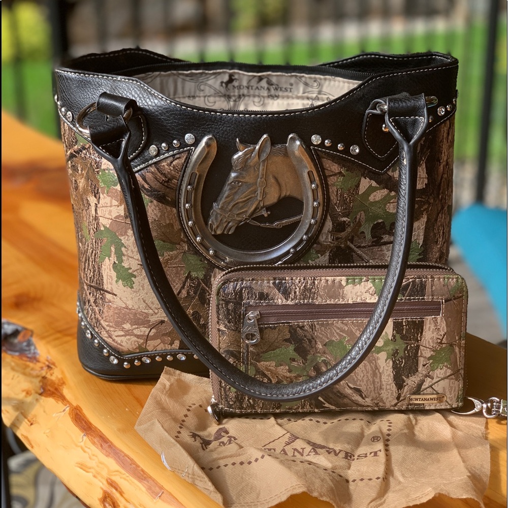 Camo Montana West purse w/matching wallet